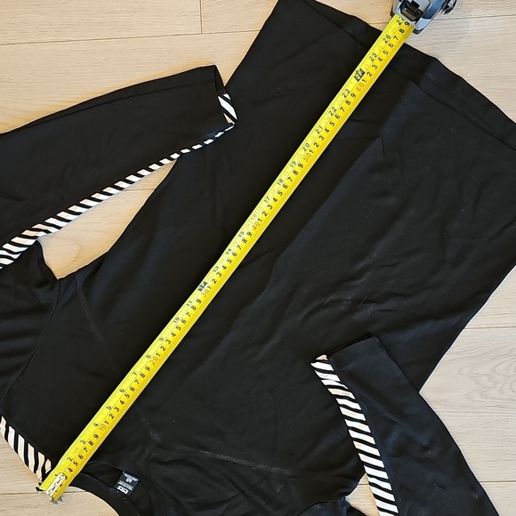 Helly Hansen Women's LIFA Crew Base Layer Long Sleeve, Large - Picture 9 of 11